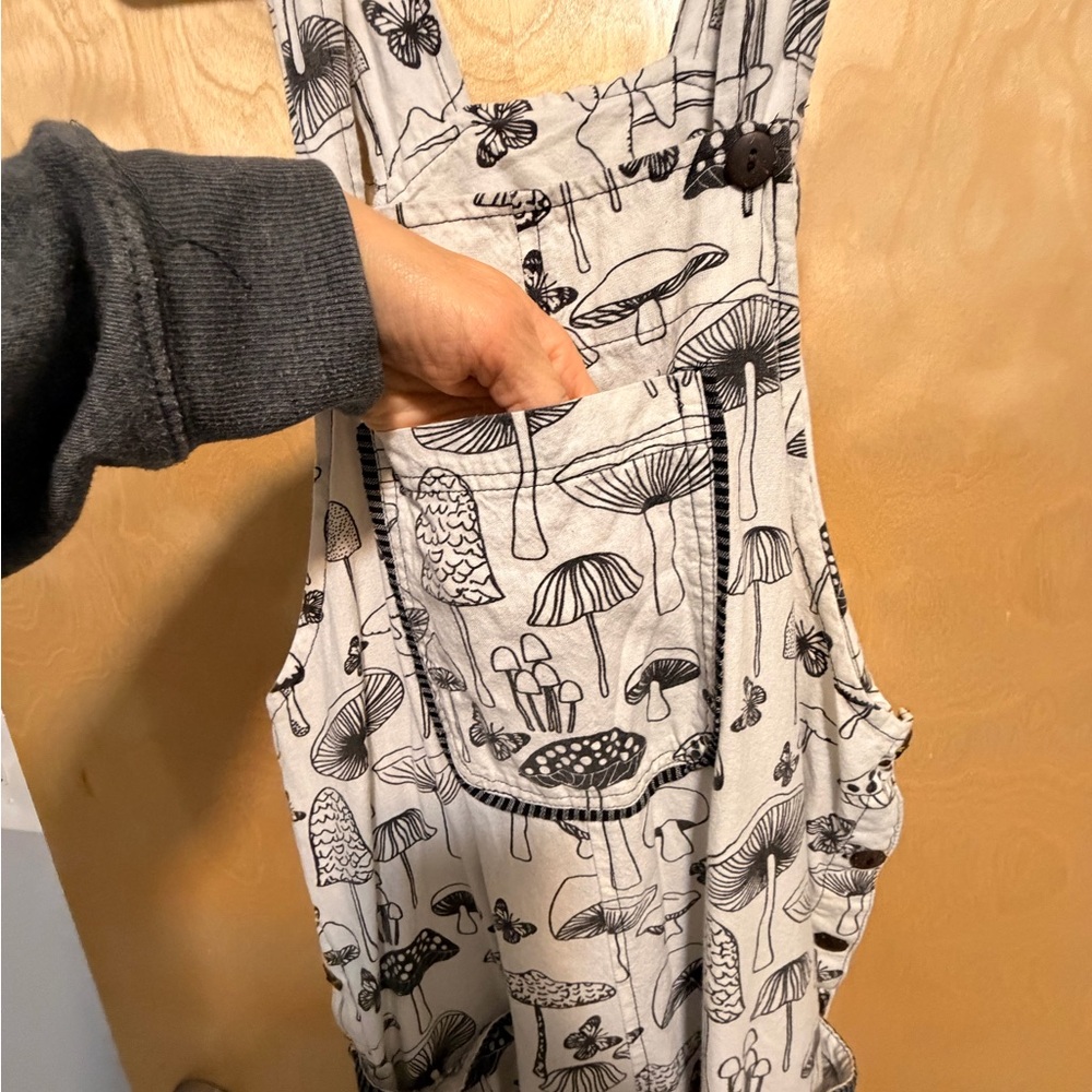 🍄White Overalls w/ Black Mushrooms - size woman’s small OVERSIZED - Picture 7 of 8
